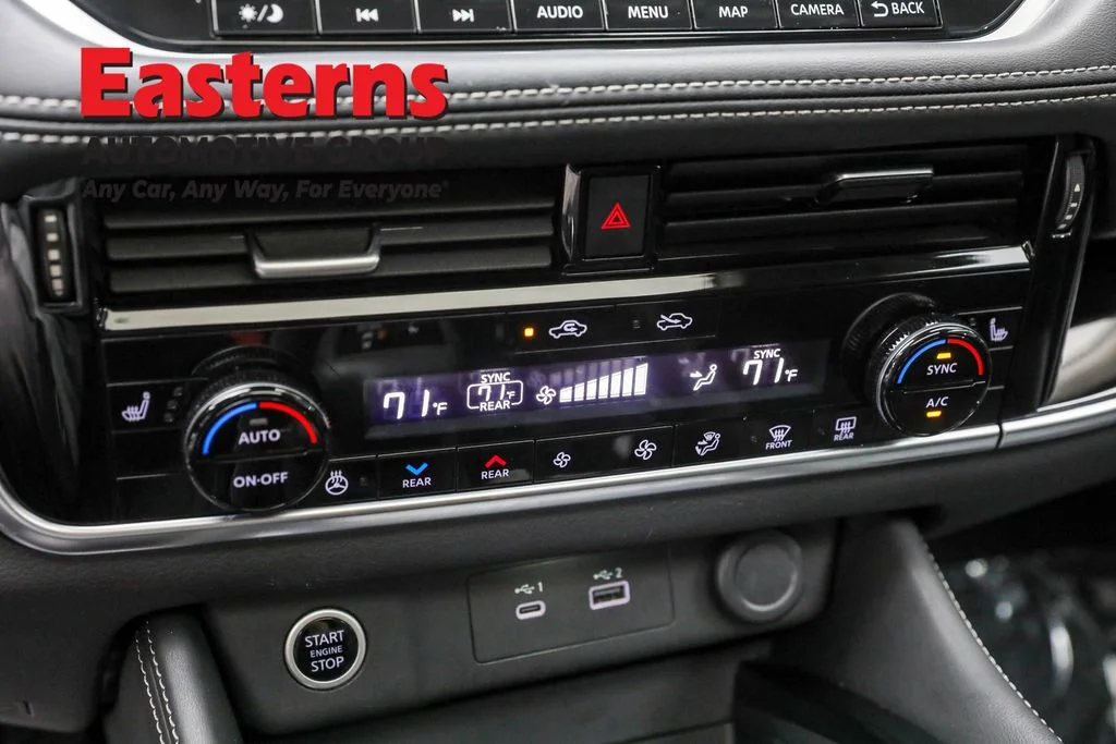 Used 2022 White Nissan SL image 20