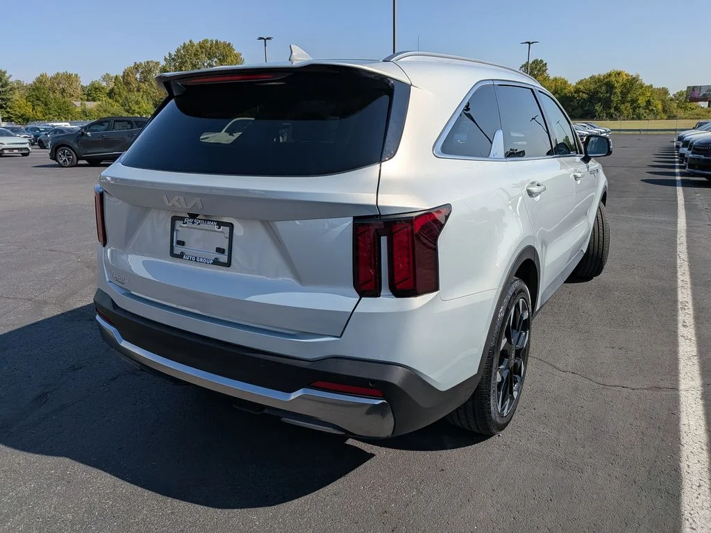 2026 Kia Sorento EX - Photo 7