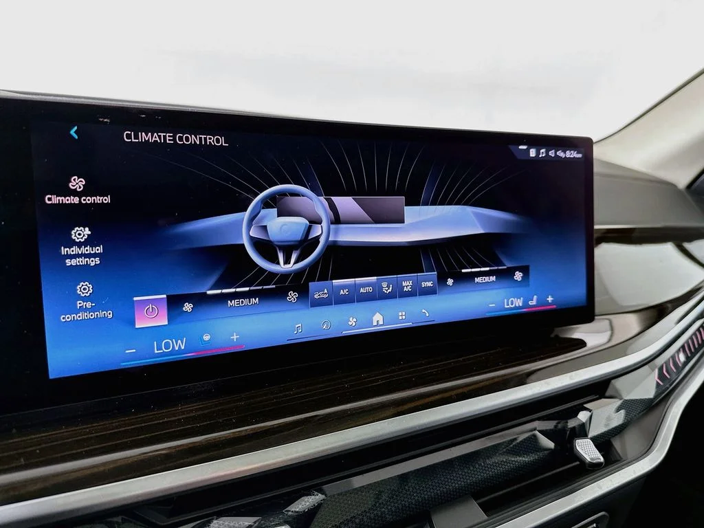 Used 2026 Black Sapphire Metallic BMW xDrive40i image 20