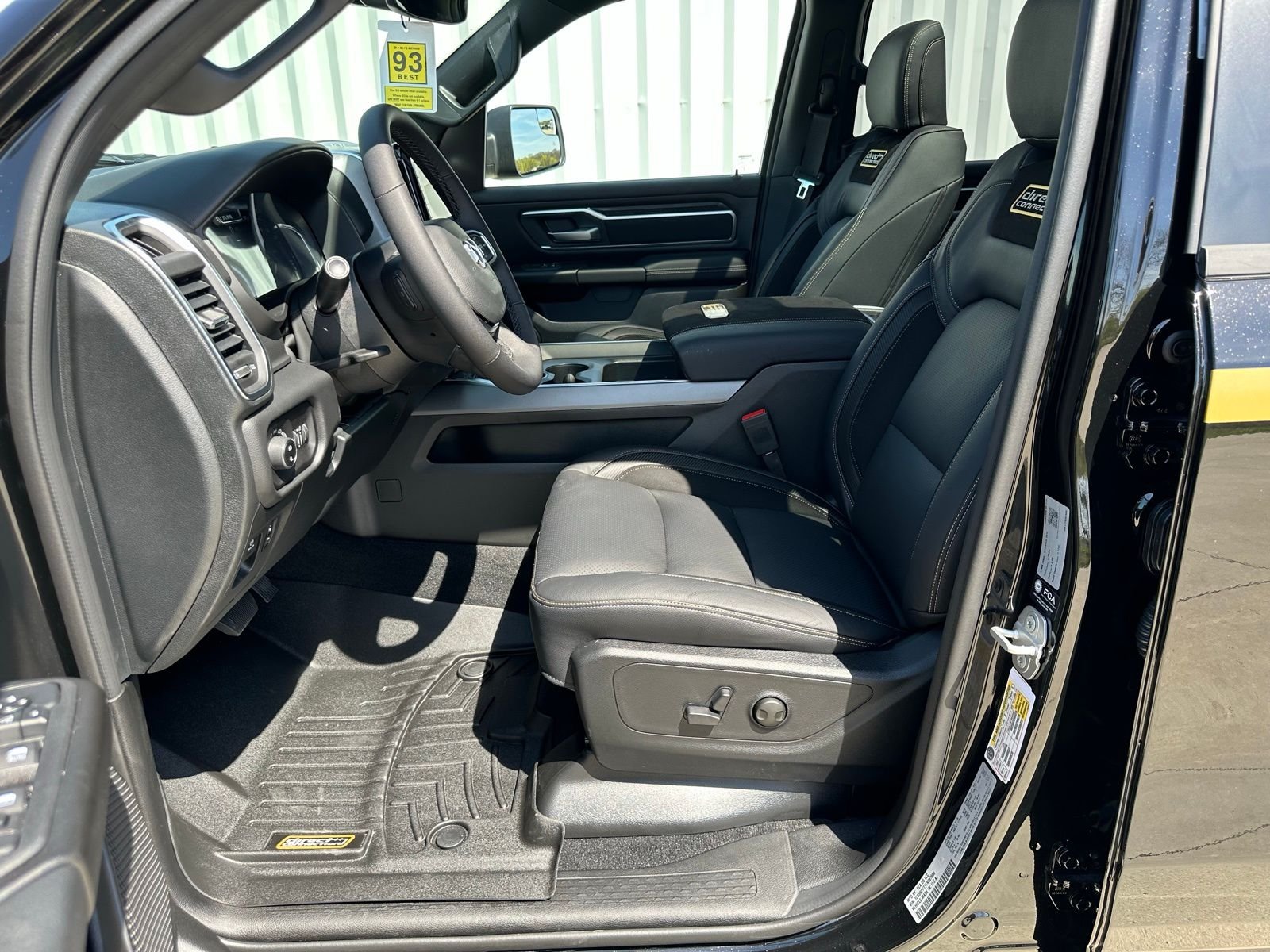 New 2026 Diamond Black Crystal Pearl-Coat Exterior Paint RAM Big Horn/Lone Star image 30