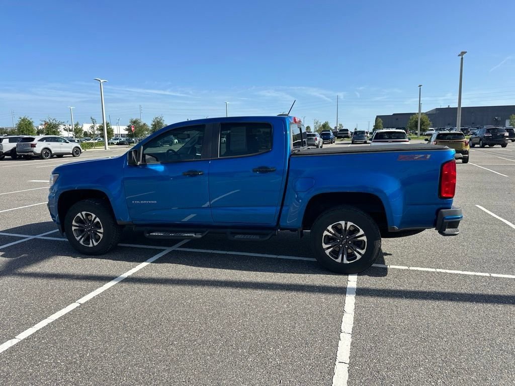 Used 2022 Blue Chevrolet Z71 image 12