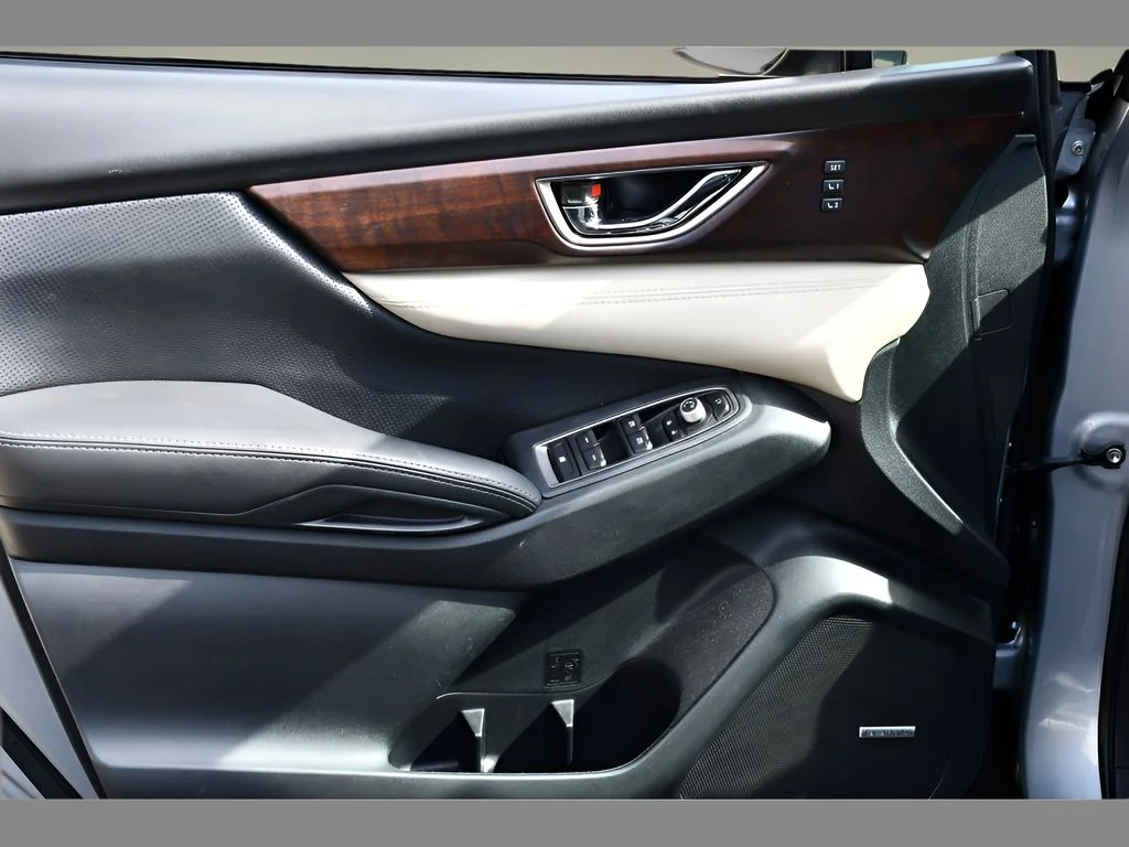 Used 2021 Ice Silver Metallic Subaru Touring image 27