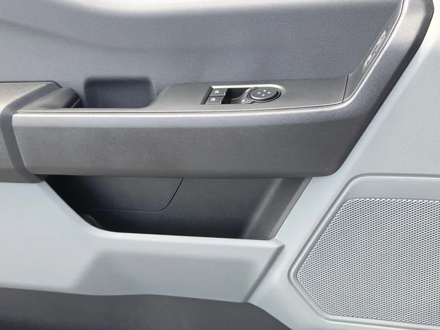 New 2027 Oxford White Ford F-350® XL image 28