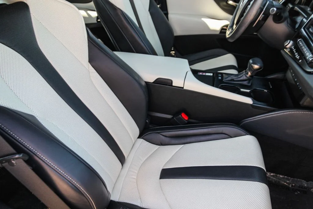 Used 2024 Gray Lexus 300h F SPORT Handling image 18