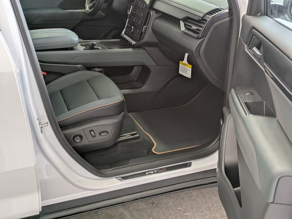 2026 GMC Acadia AT4 - Photo 34