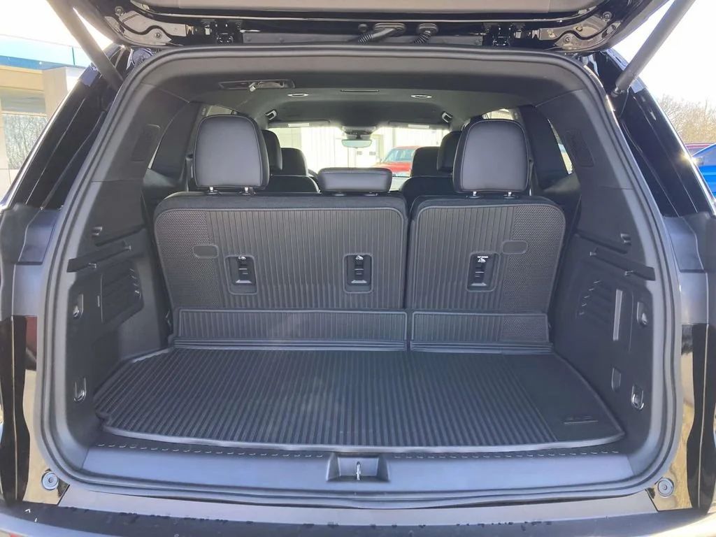 New 2026 Ebony Twilight Metallic GMC Elevation image 11