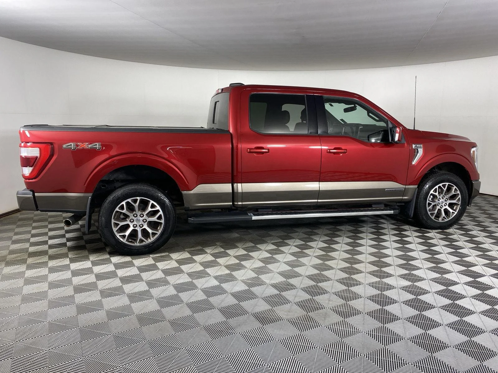 Used 2023 Rapid Red Metallic Tinted Clearcoat/Stone Gray Ford King Ranch image 11