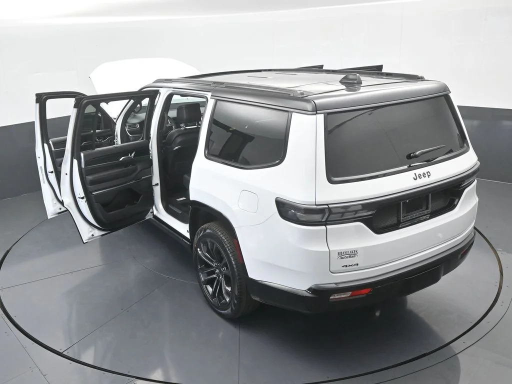 New 2026 Bright White Clearcoat Jeep Summit Obsidian image 66