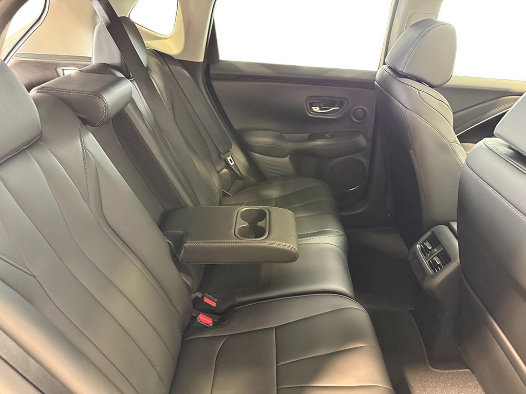 Used 2025 Urban Gray Pearl Acura  image 37