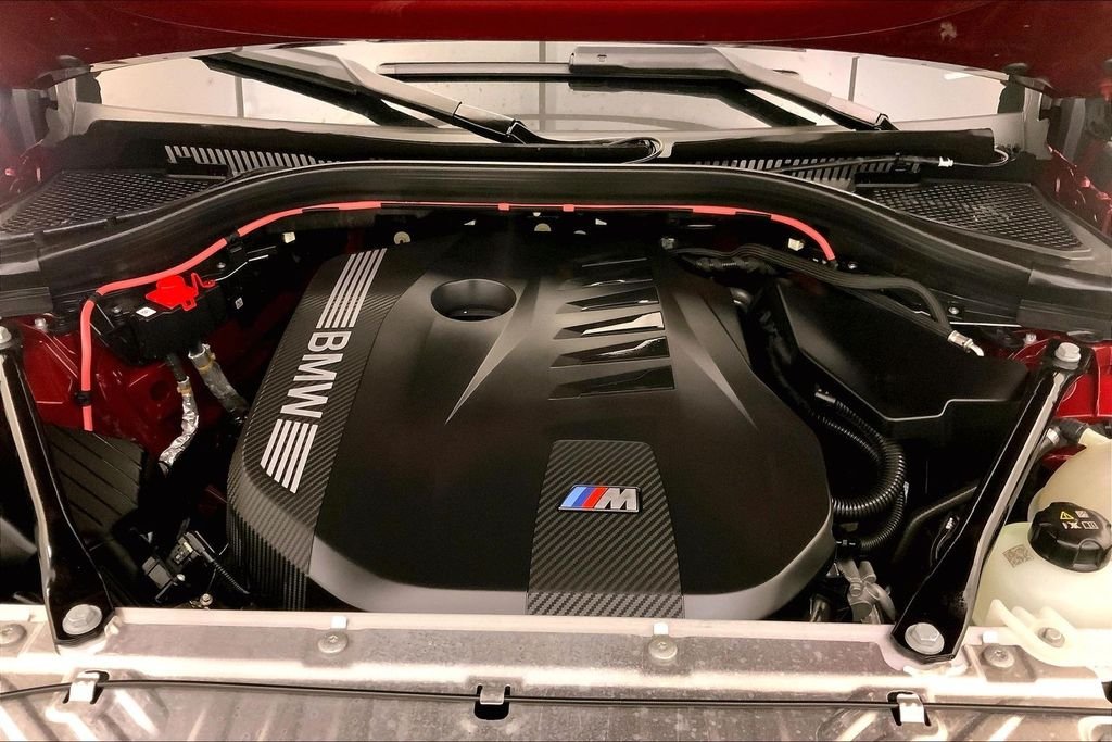 Used 2026 Vegas Red Metallic BMW  image 9