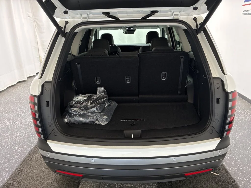 New 2026 White Hyundai SEL image 7
