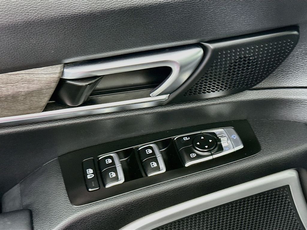 Used 2020 Ebony Black Kia EX image 19