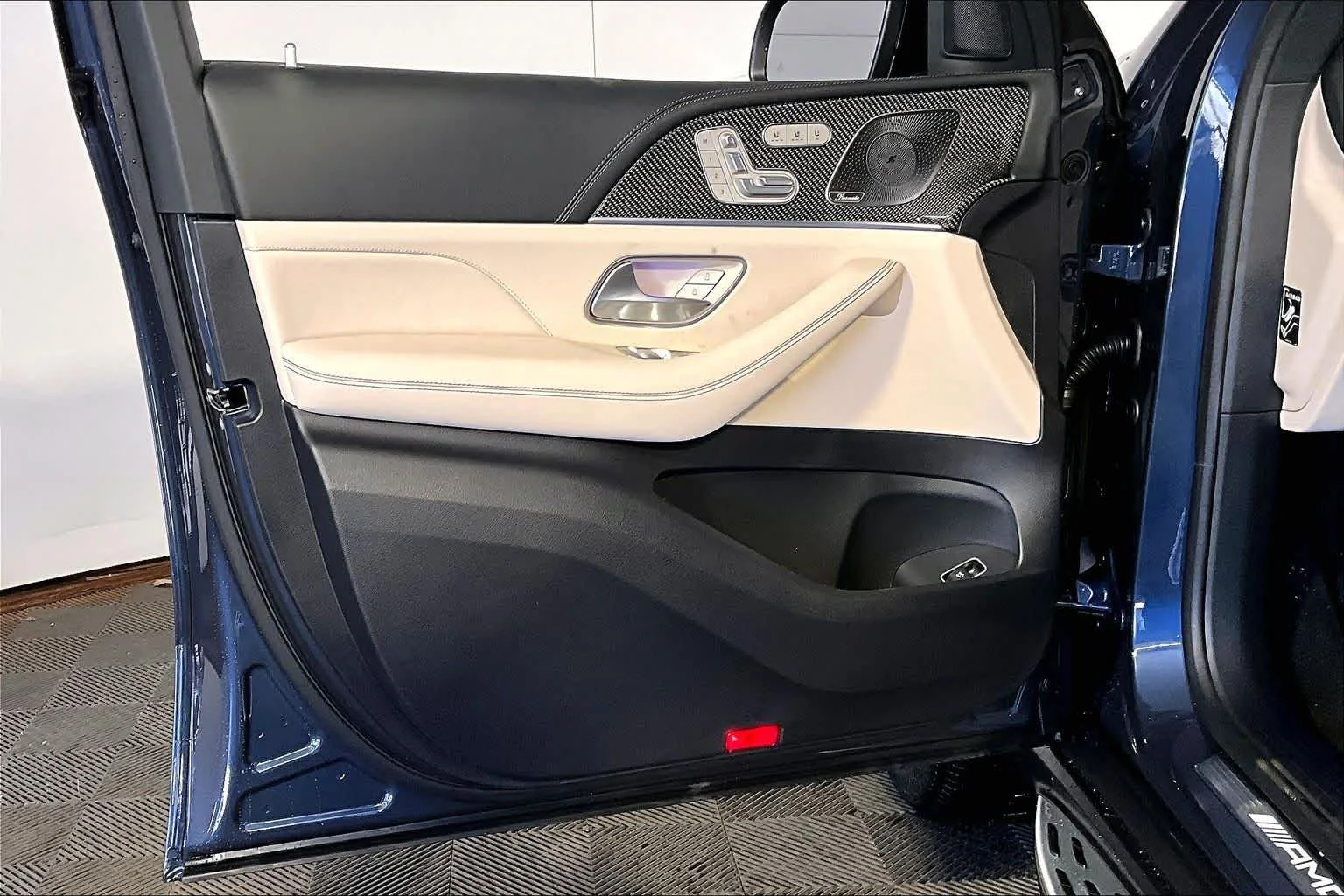 New 2026 Twilight Blue Metallic Mercedes-Benz AMG® GLE 53 image 11