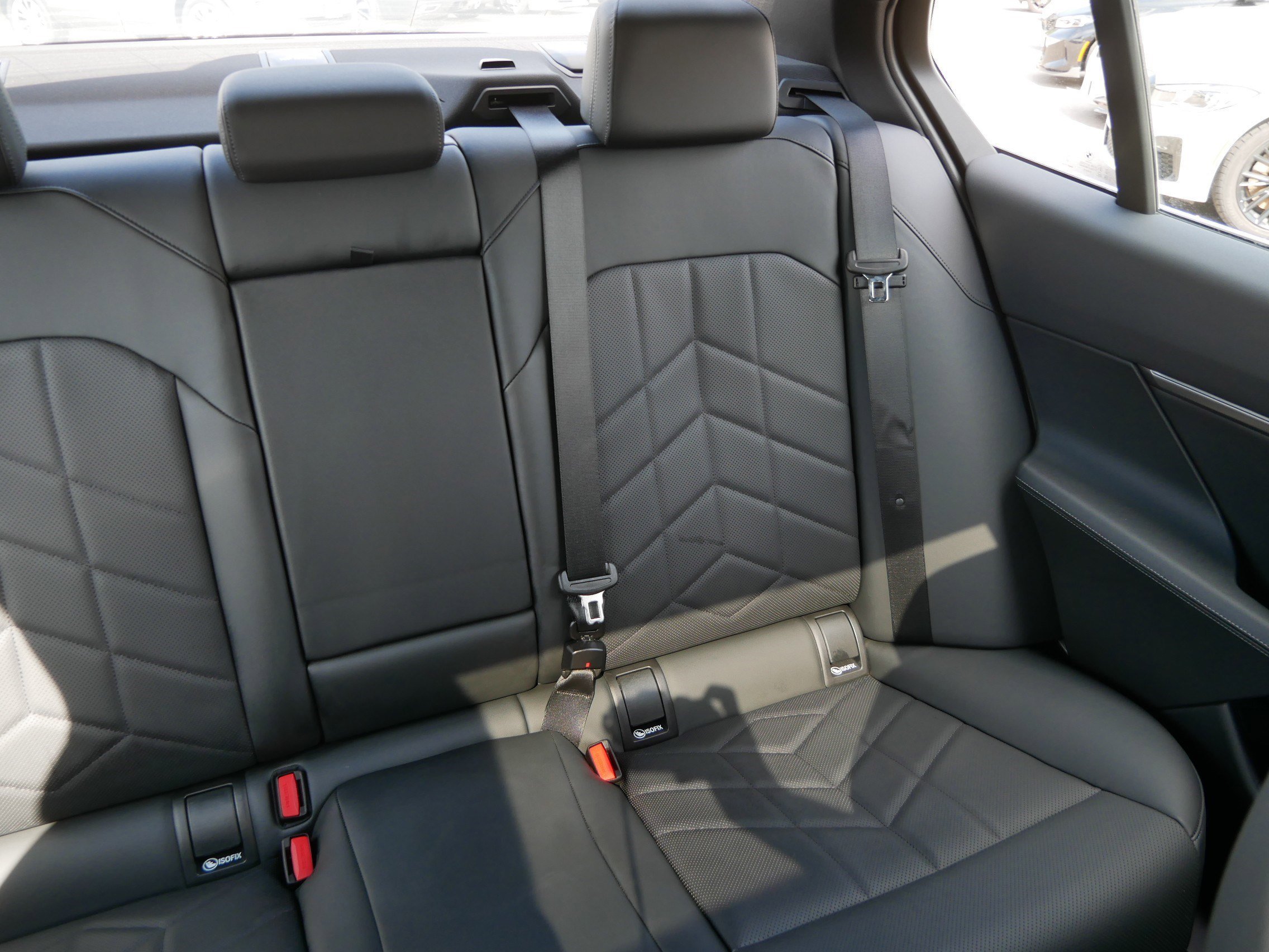 2024 BMW i5 40 - Photo 14