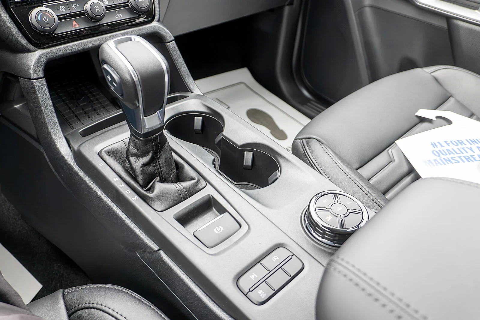 New 2026 Oxford White Ford Lariat® image 23