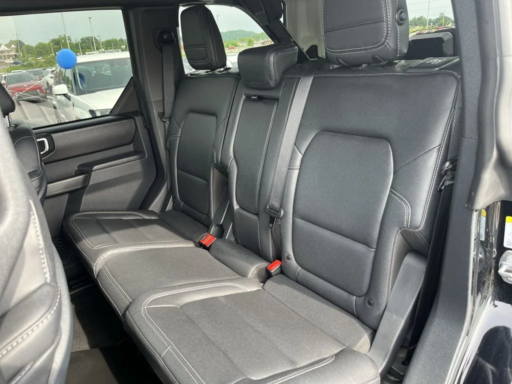 Used 2025 Black Ford Badlands image 29