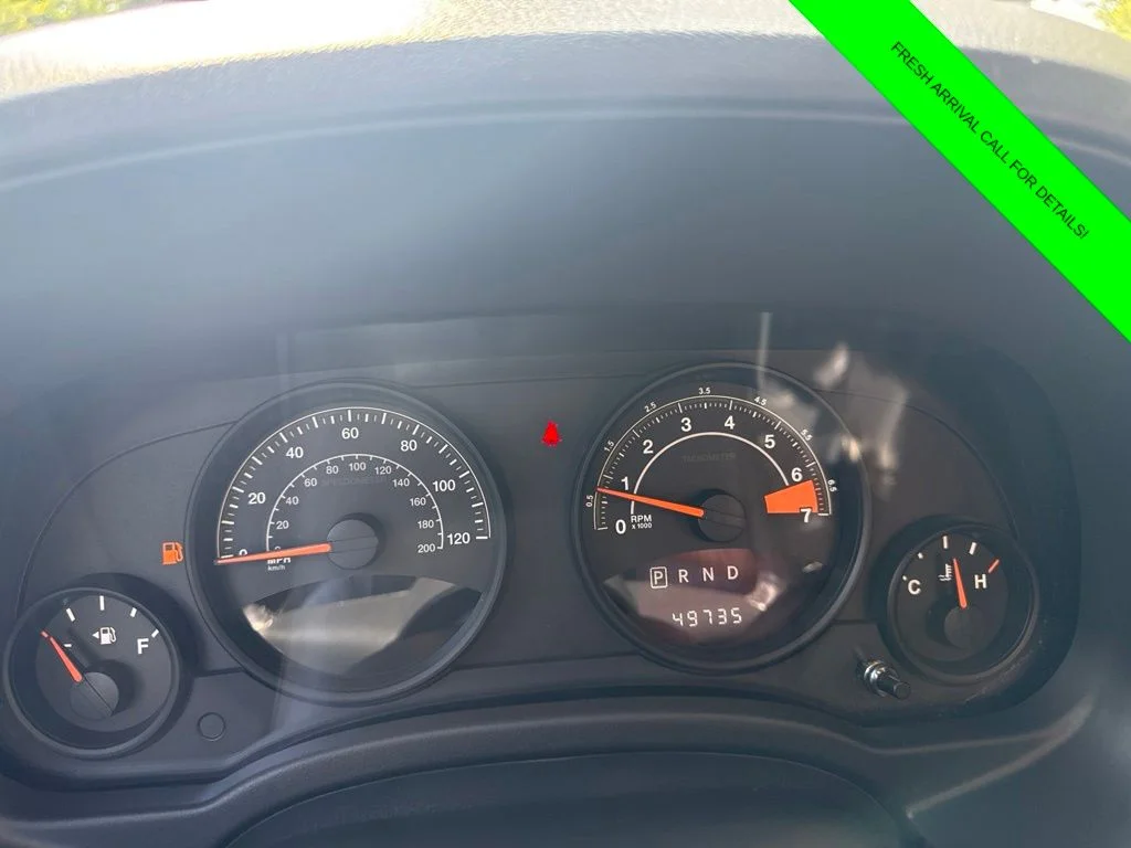 Used 2016 Crystal Metallic Jeep Latitude image 24