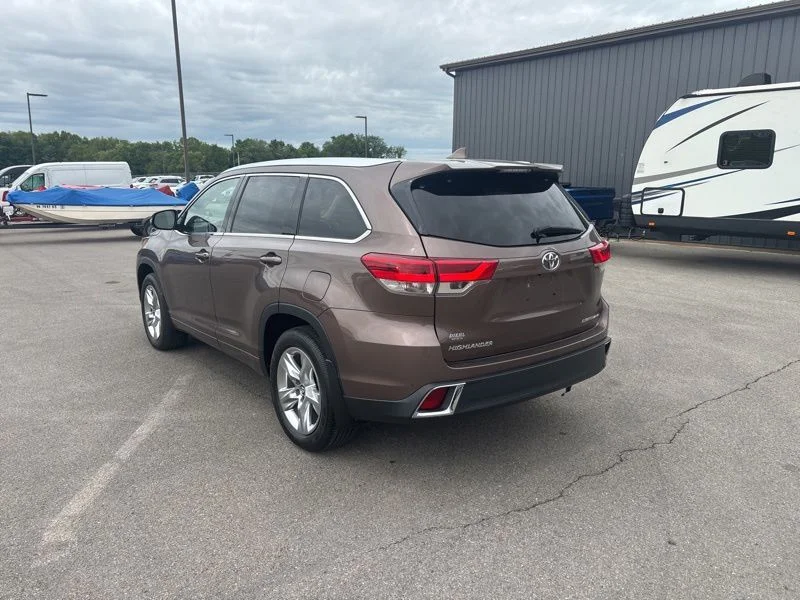 Used 2017 Brown Toyota Limited image 5