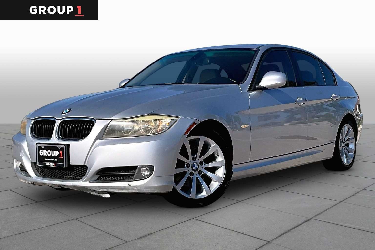 2011 BMW 3 Series 328i Sedan's photo