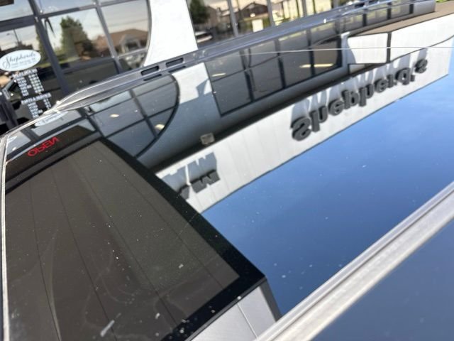 New 2026 High Gloss Black Exterior Paint Jeep Limited Reserve image 4