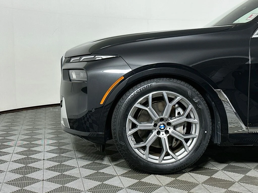 Certified Used 2026 Black Sapphire Metallic BMW xDrive40i image 9