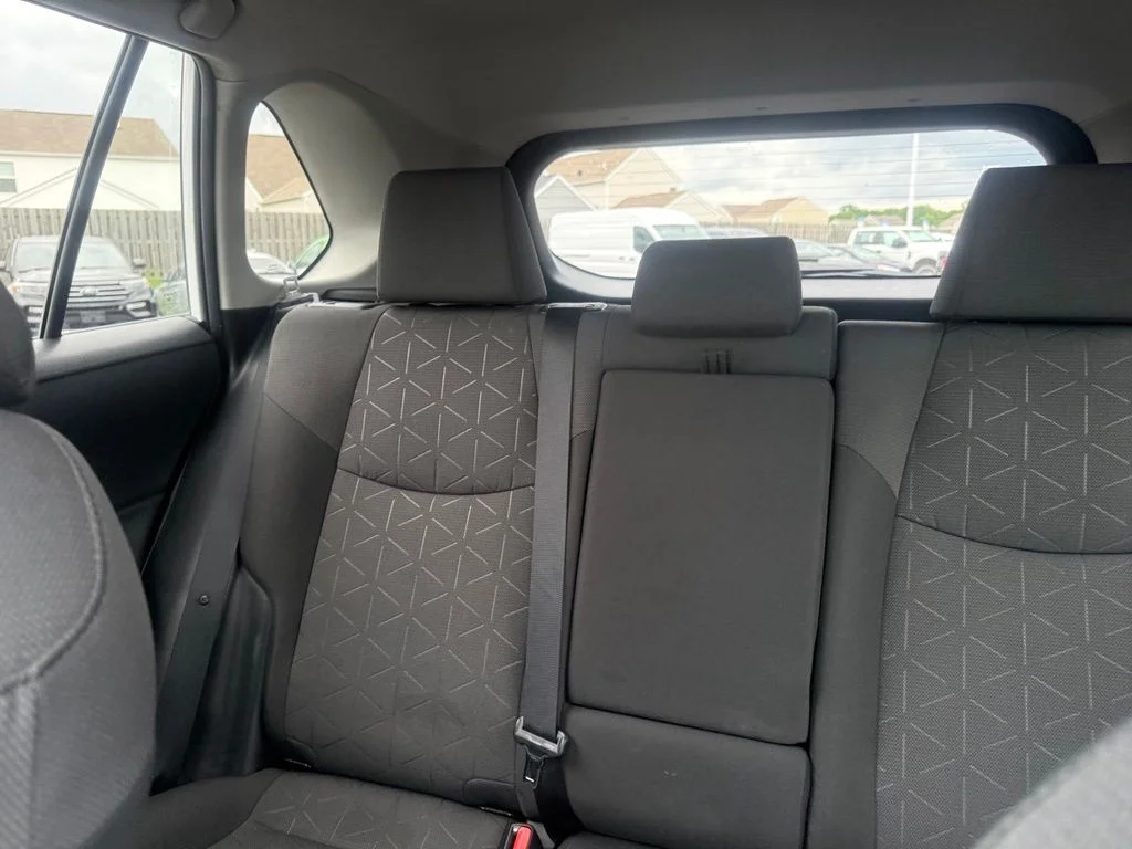 Used 2019 White Toyota XLE image 29