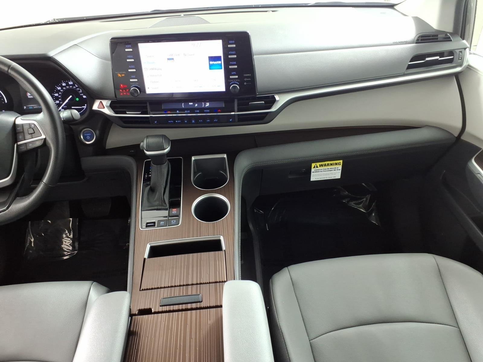 2024 Toyota Sienna XLE - Photo 23