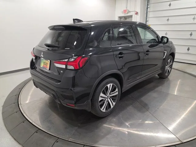 New 2026 Labrador Black Pearl Mitsubishi 2.0 SE image 5