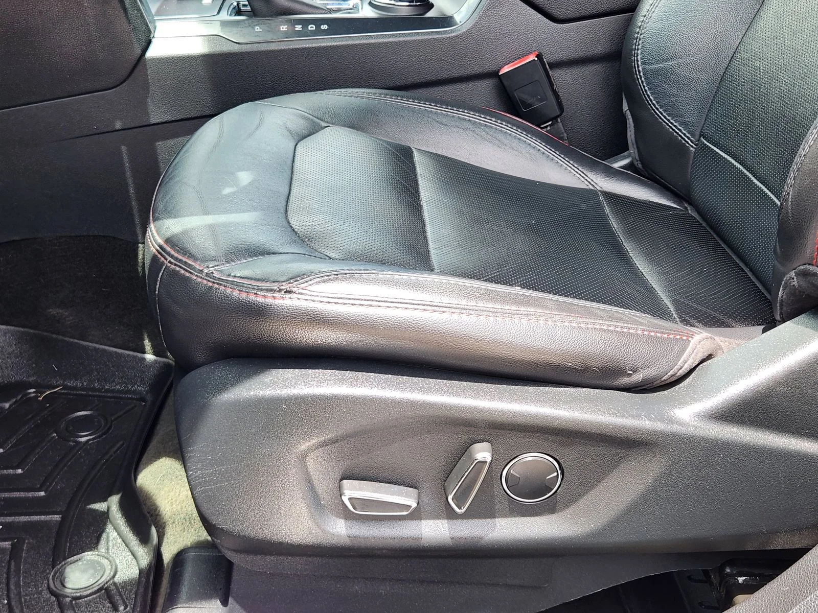 Used 2018 Black Ford Sport image 24