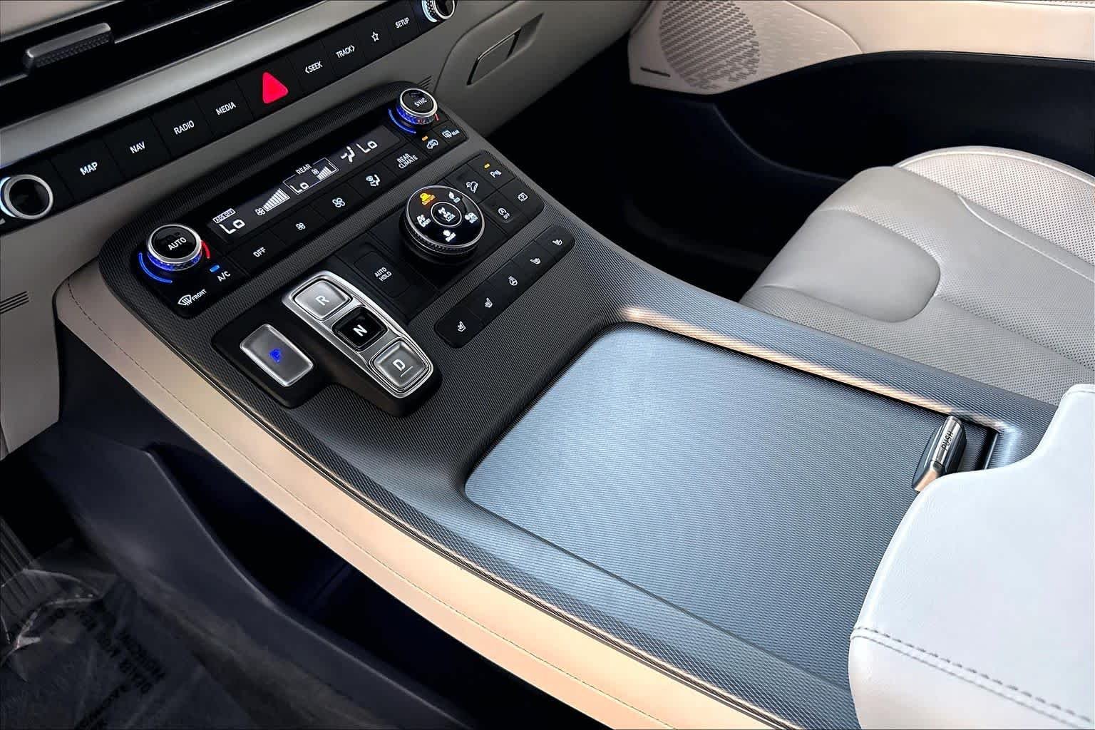 Used 2024 Hyper White Hyundai Limited image 17