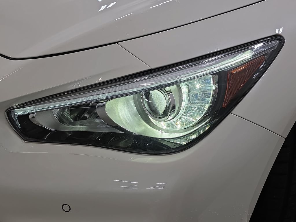 Certified Used 2023 Majestic White INFINITI LUXE image 25