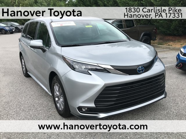 2025 Toyota Sienna XLE