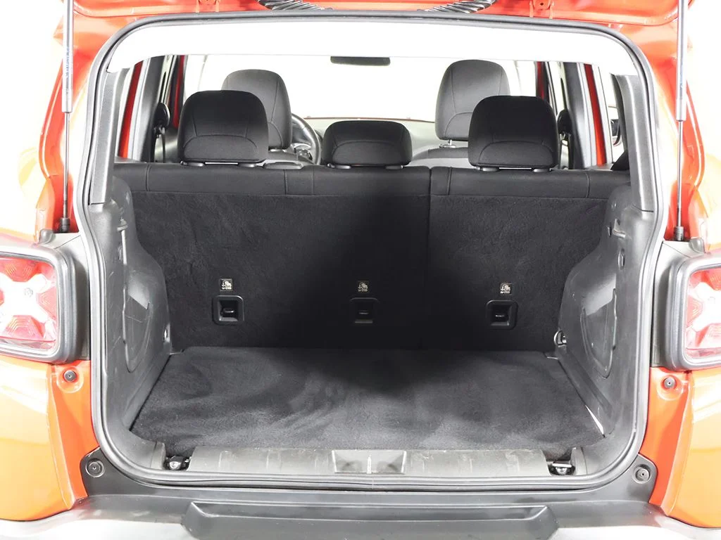 Used 2020 Red Jeep Latitude image 15