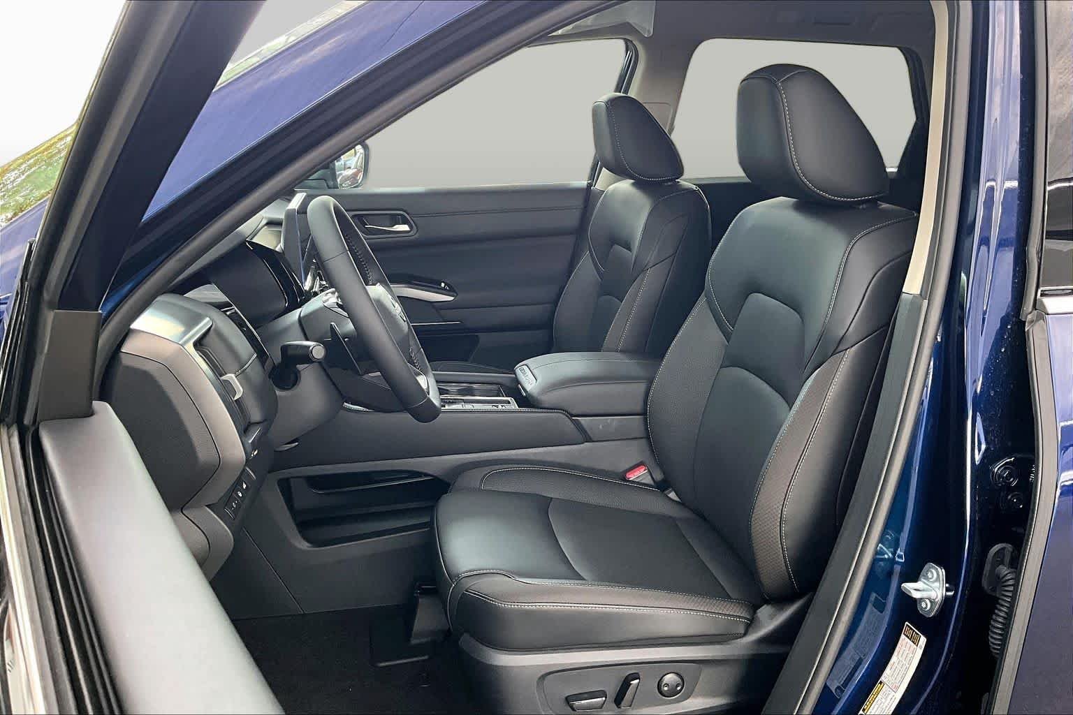 New 2026 Deep Ocean Blue Pearl Nissan SL image 15