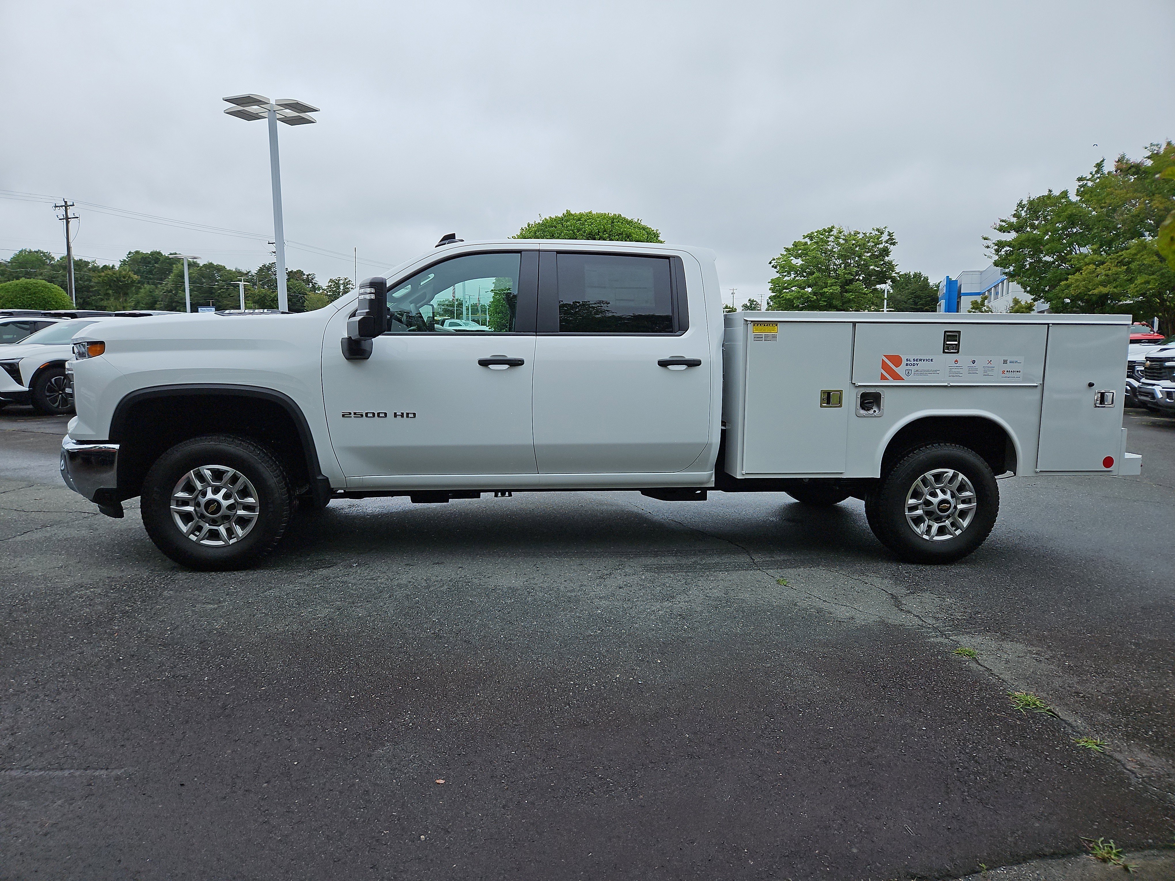 New 2025 Summit White Chevrolet WT image 2