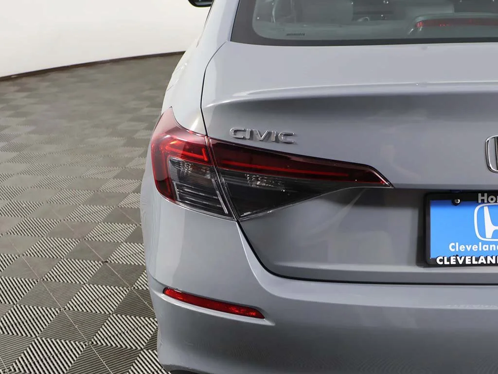 2025 Honda Civic Sport - Photo 13