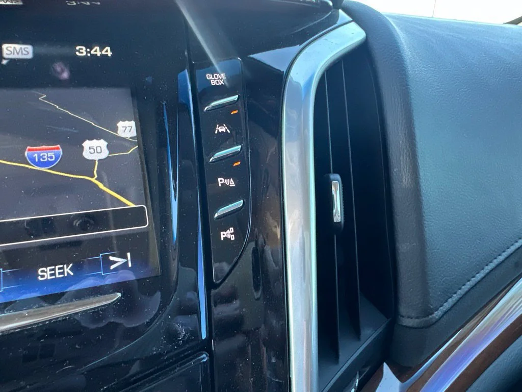 Used 2018 BLACK RAVEN Cadillac Luxury image 19
