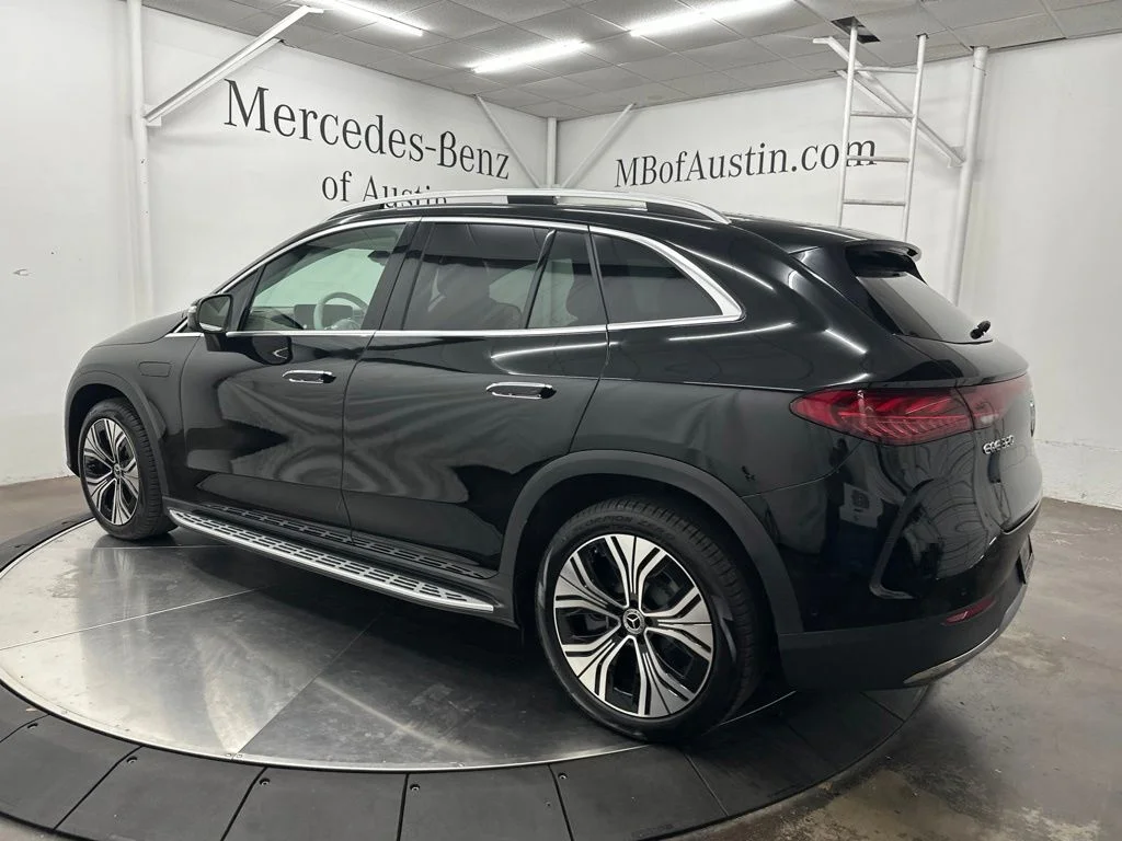 New 2026 Black Mercedes-Benz 320 SUV image 5