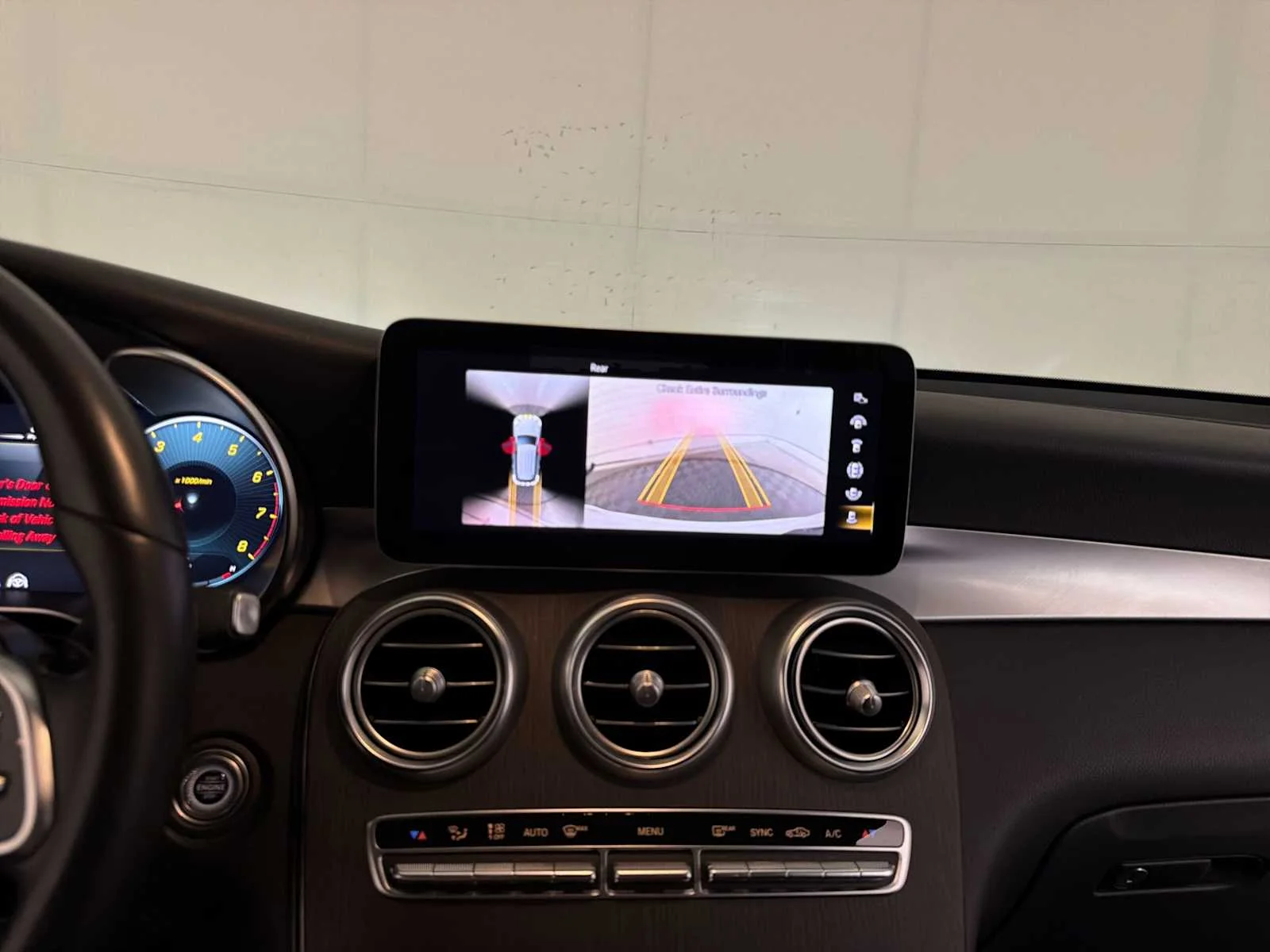 2021 Mercedes-Benz GLC GLC300 - Photo 15