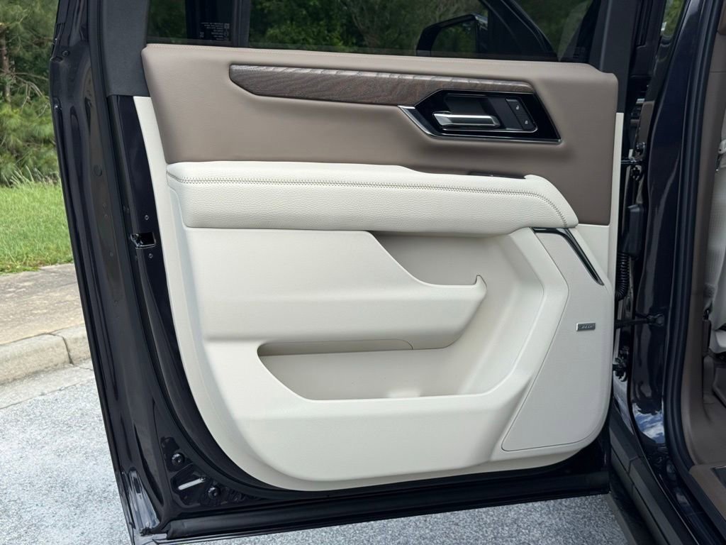 2026 GMC Yukon XL Denali - Photo 20