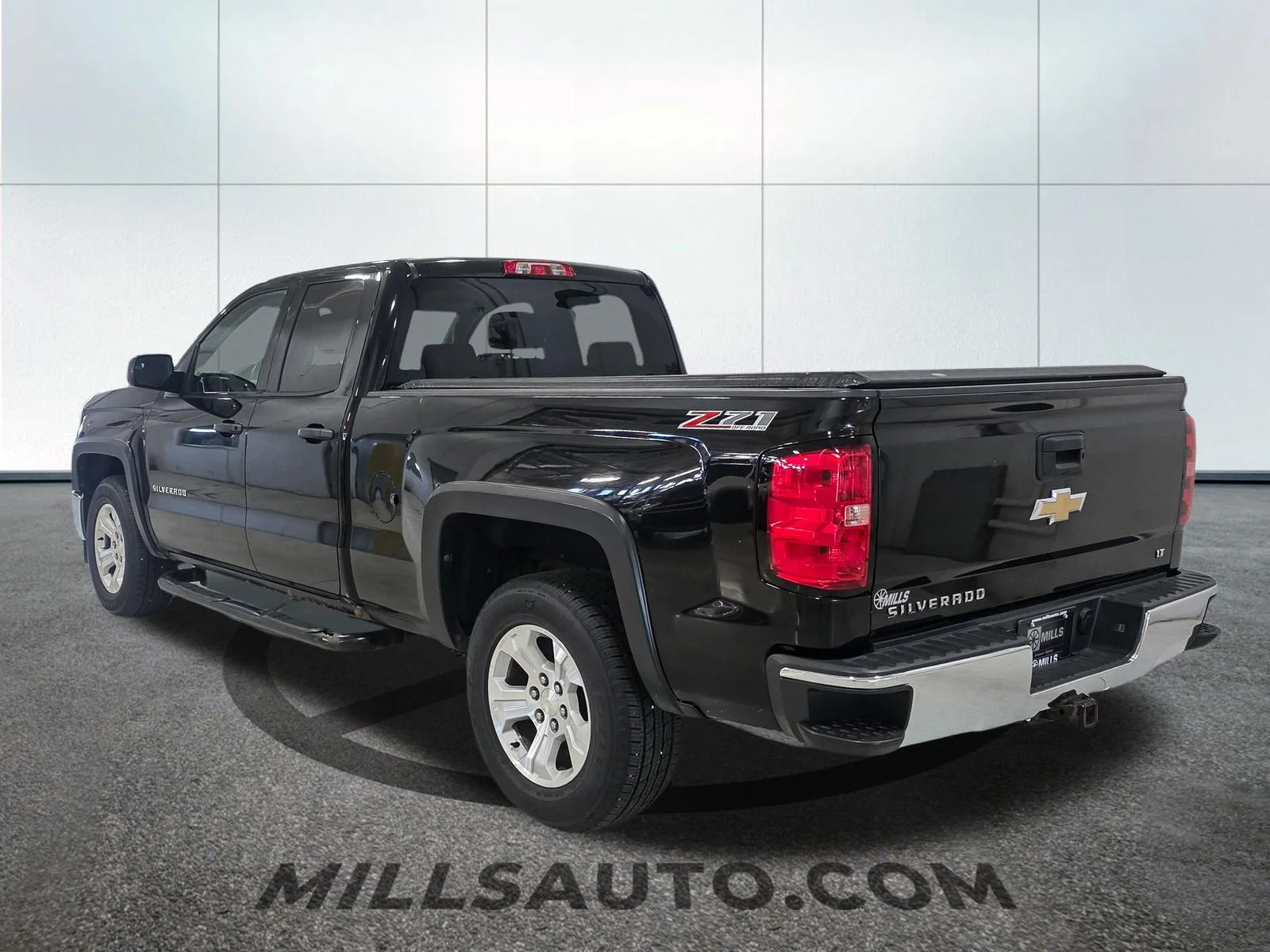 Used 2014 Black Chevrolet LT image 4