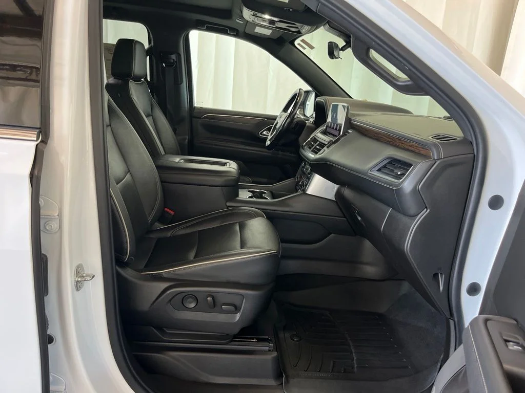 Used 2021 Summit White Chevrolet Premier image 20