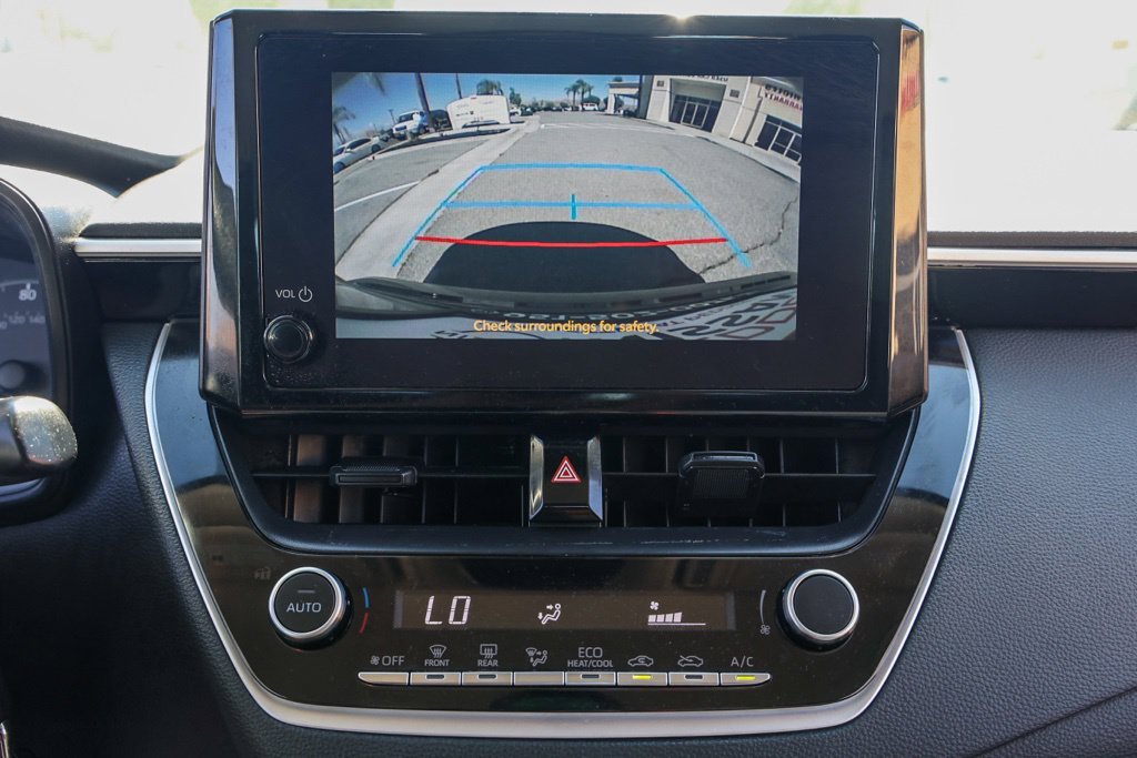 Used 2025  Toyota LE image 28