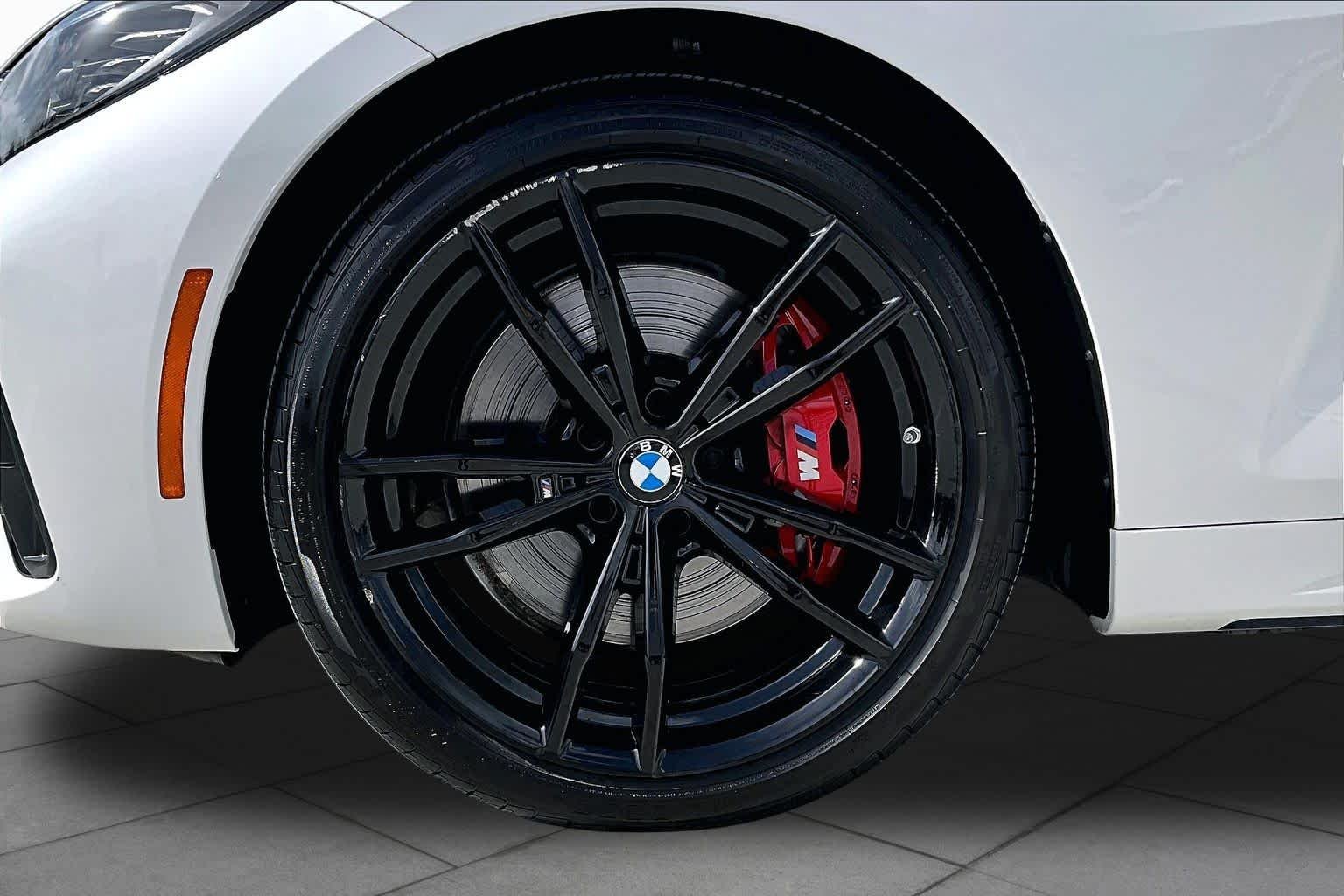 Used 2024 Mineral White Metallic BMW 430i xDrive image 9
