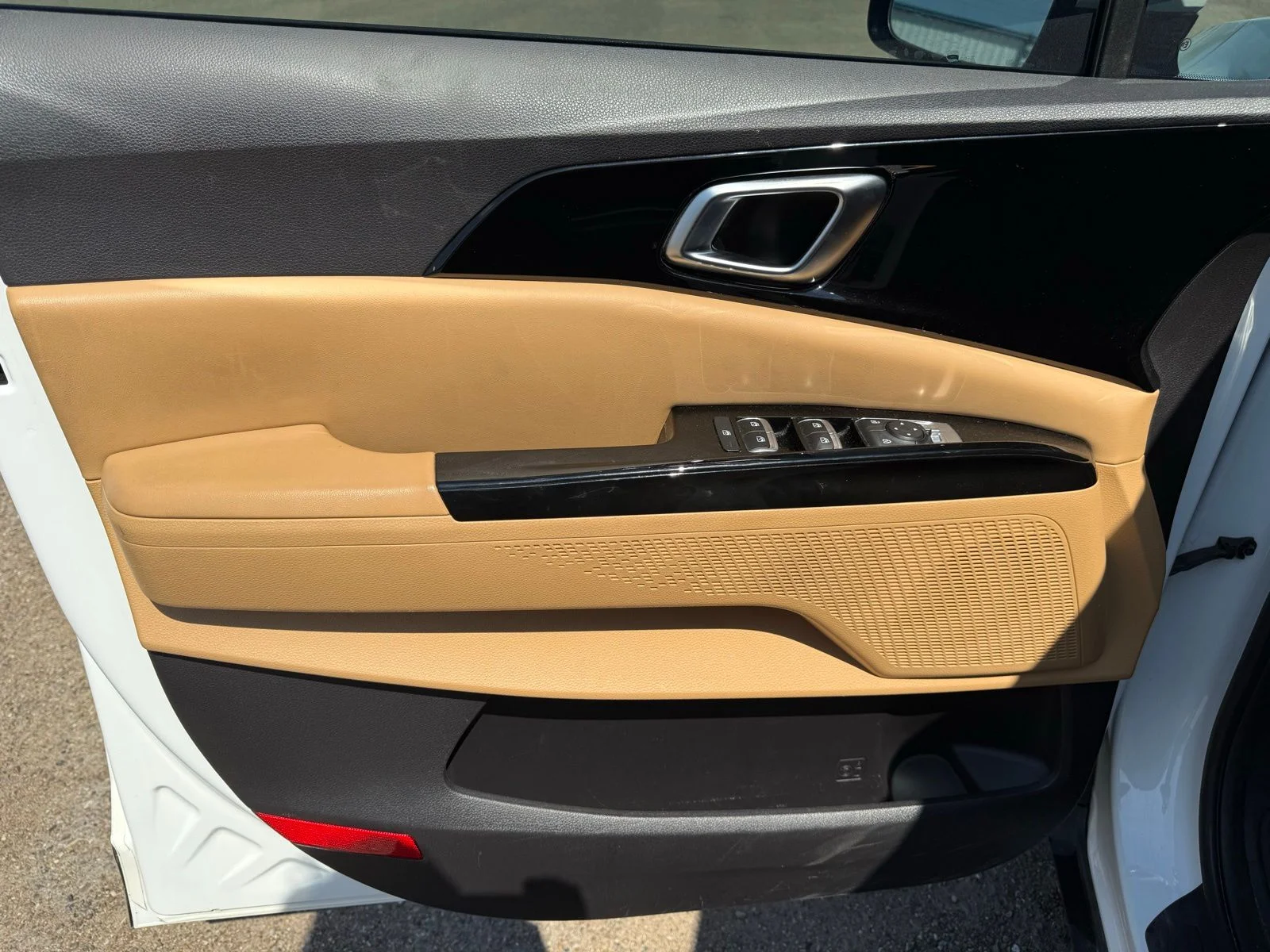 2022 Kia Carnival EX - Photo 12