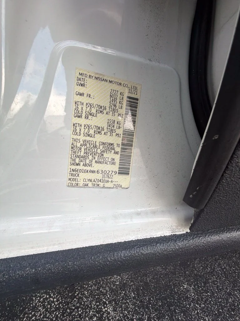 Used 2022 White Nissan S image 16