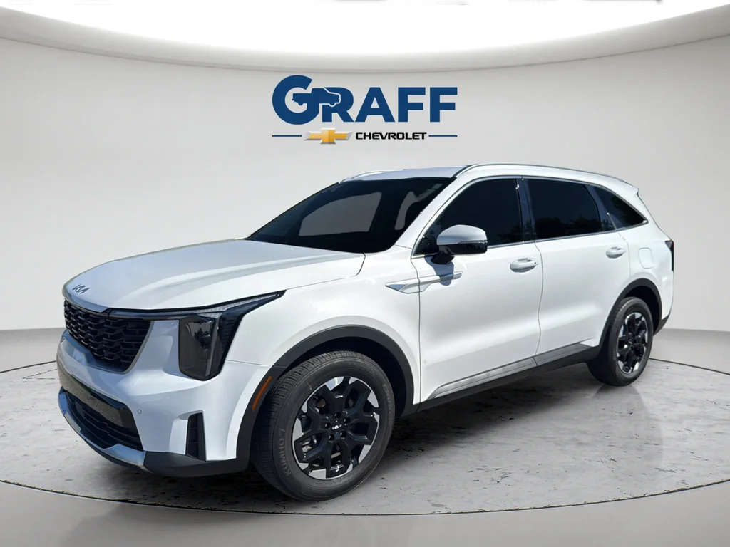2025 Kia Sorento S - Photo 13