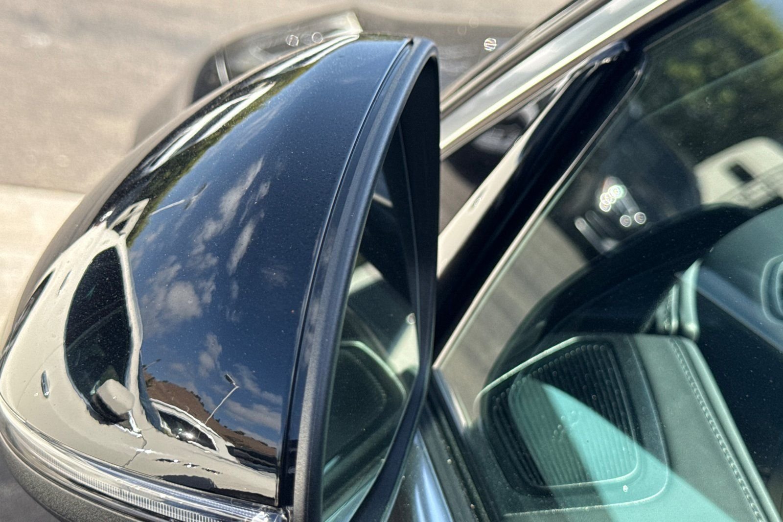 Used 2024 Black Mercedes-Benz GLC 300 image 17