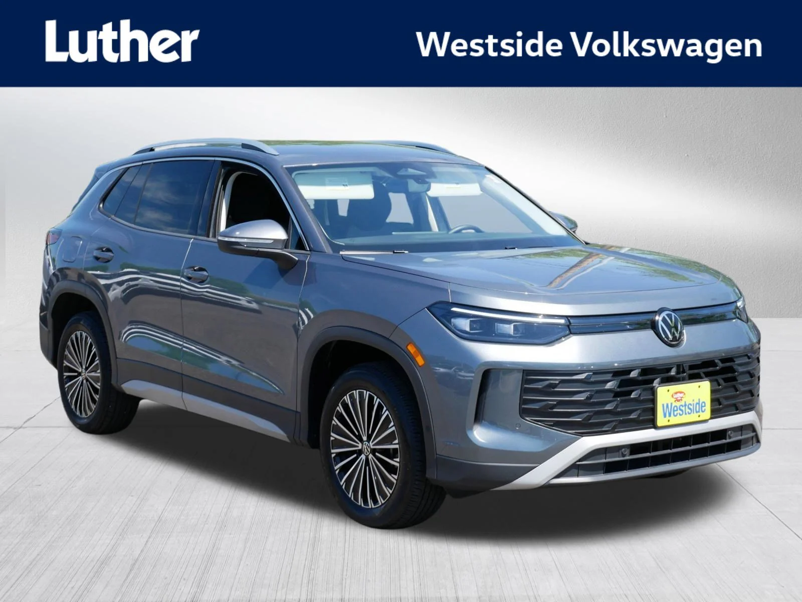 2025 Volkswagen Tiguan 2.0T S 4Motion's photo