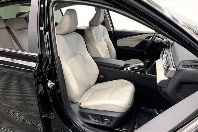 2025 Toyota Camry XLE - Photo 8